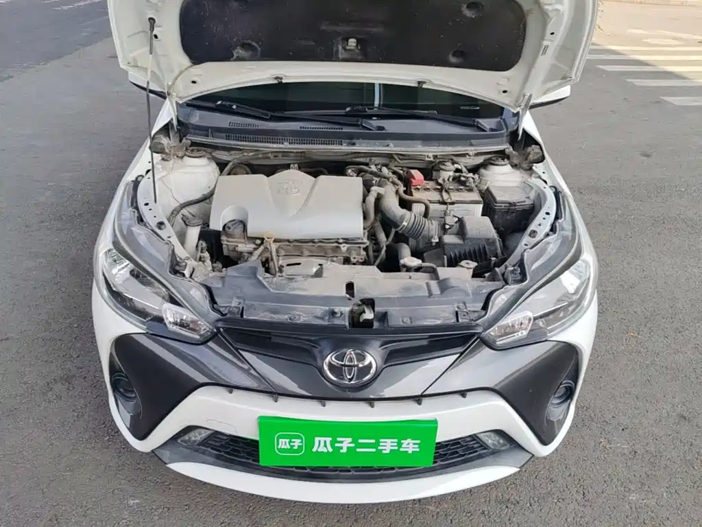 Toyota Yaris L — фото 20