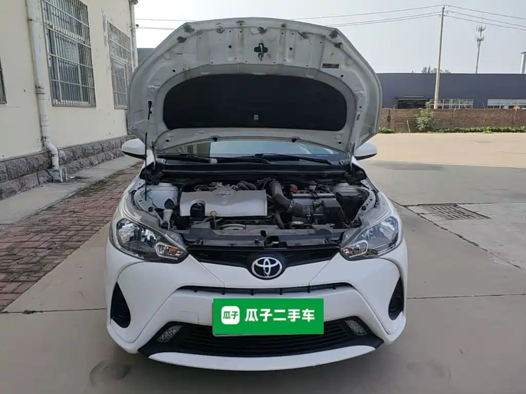Toyota Yaris L — фото 20