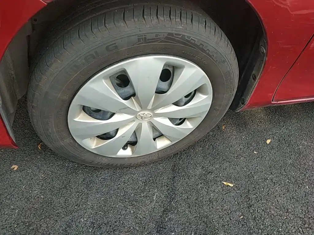 Toyota Yaris L — фото 23