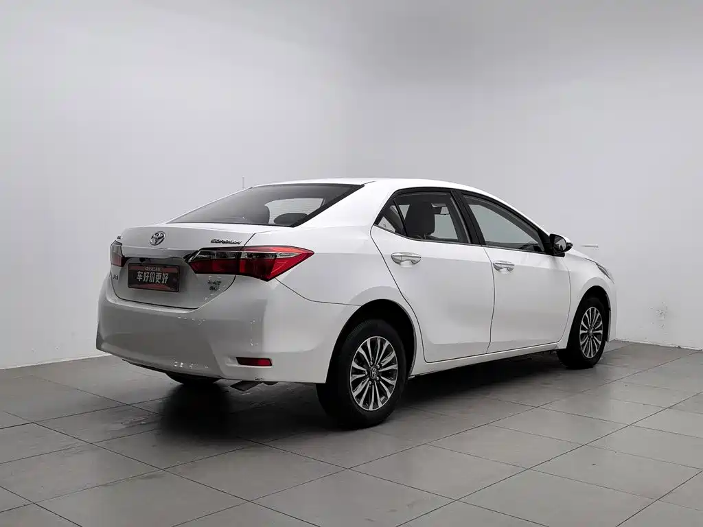 Toyota Corolla — фото 2