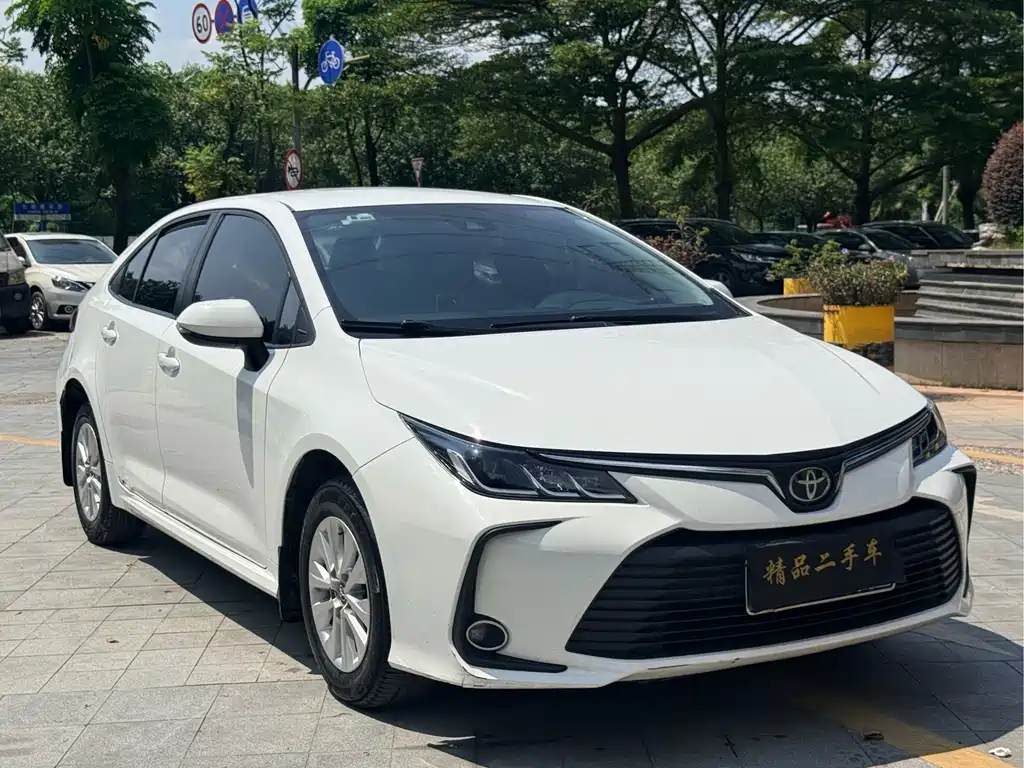 Toyota Corolla — фото 3