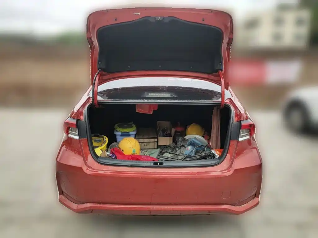 Toyota Corolla — фото 10