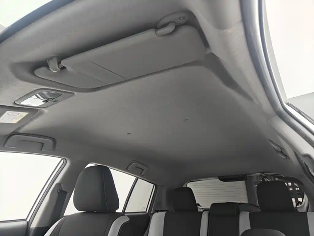 Toyota Yaris L — фото 13