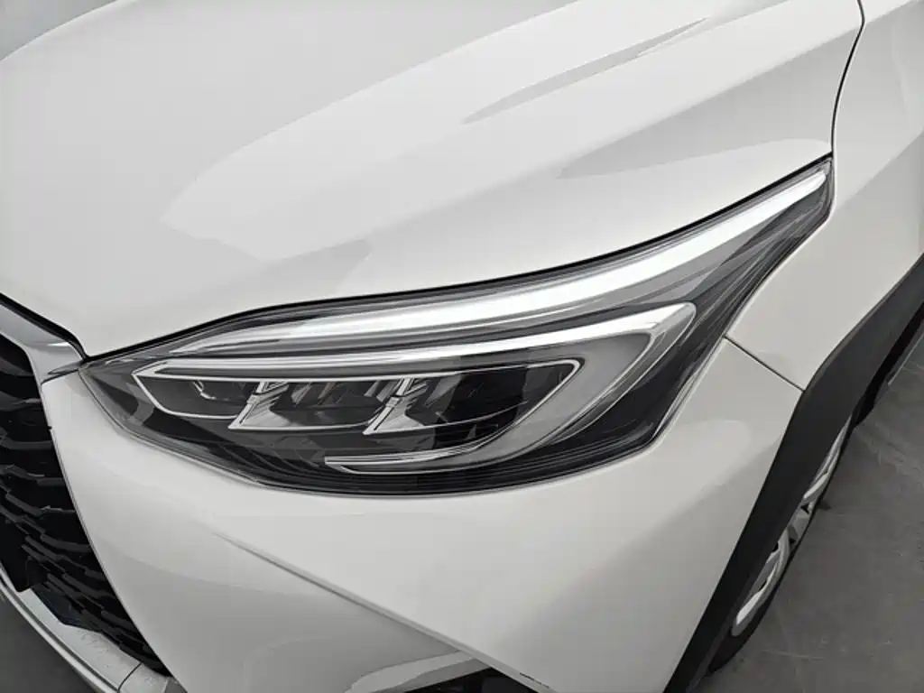 Toyota Yaris L — фото 14