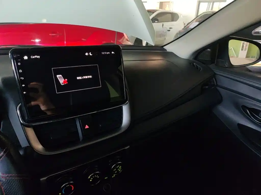 Toyota Yaris L — фото 13