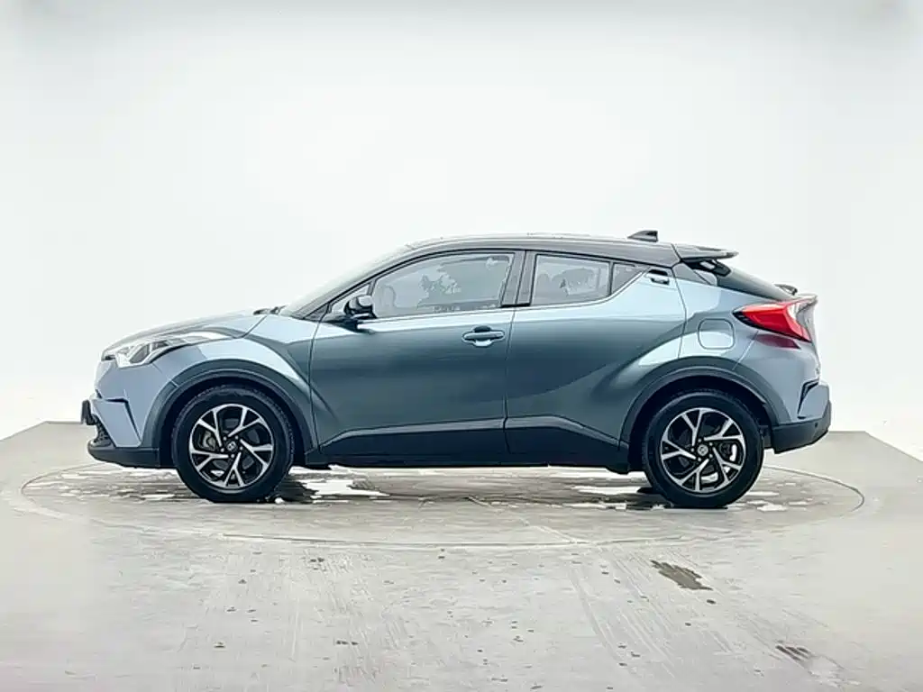 Toyota C-HR — фото 2