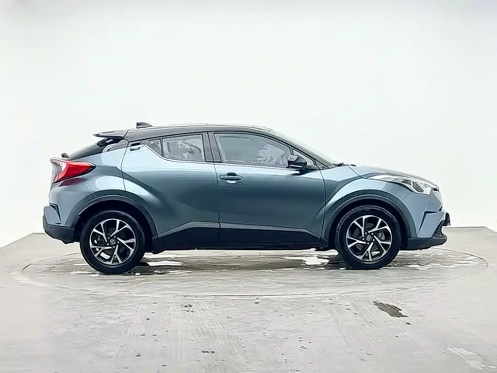 Toyota C-HR — фото 3