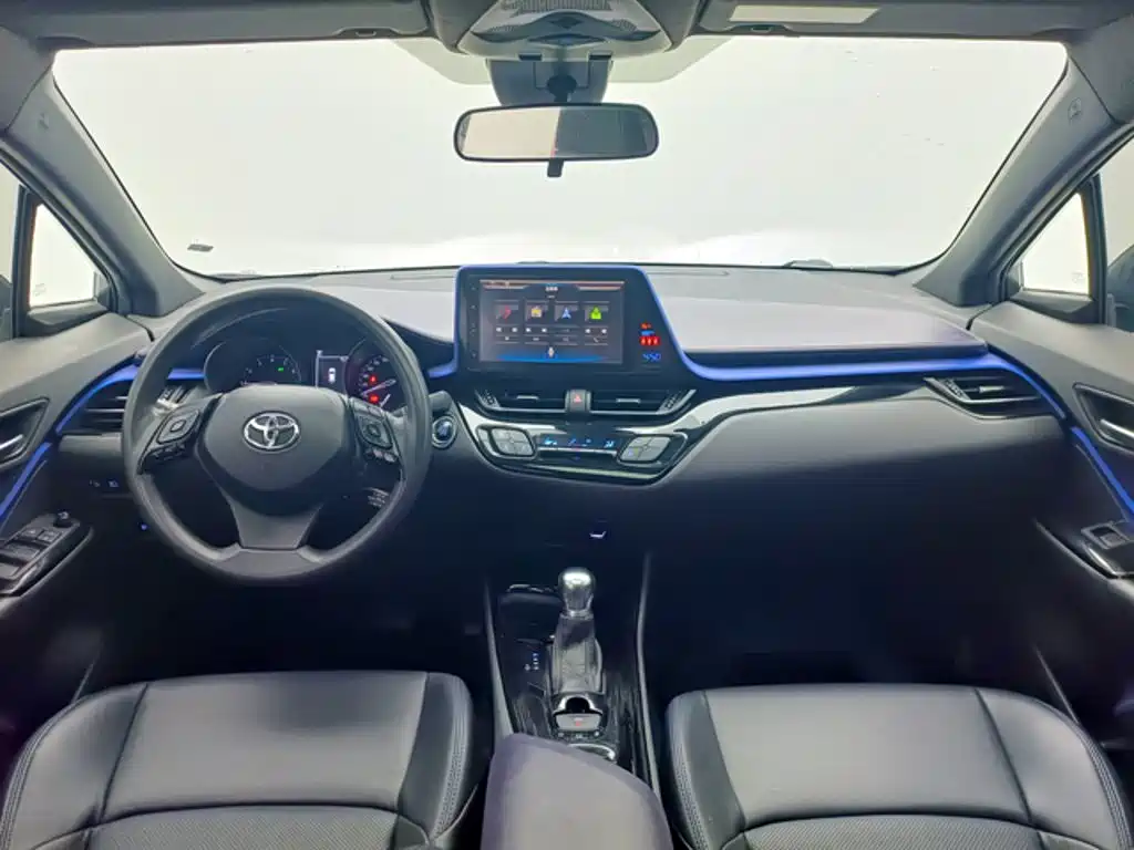 Toyota C-HR — фото 4