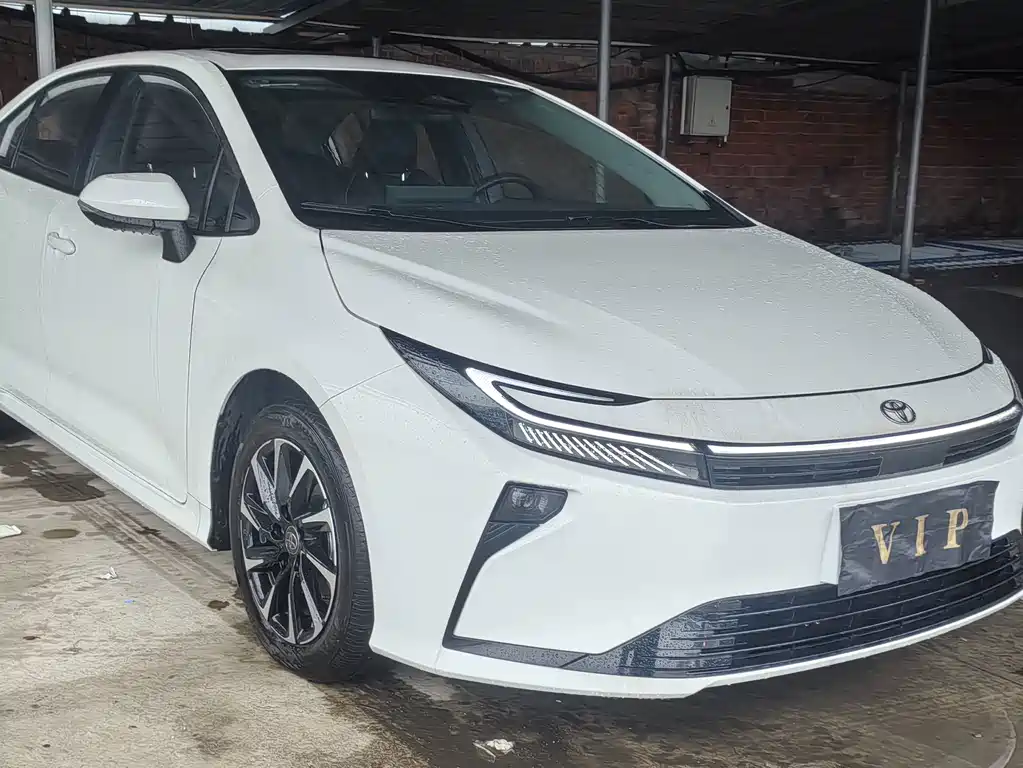 Toyota Corolla — фото 3