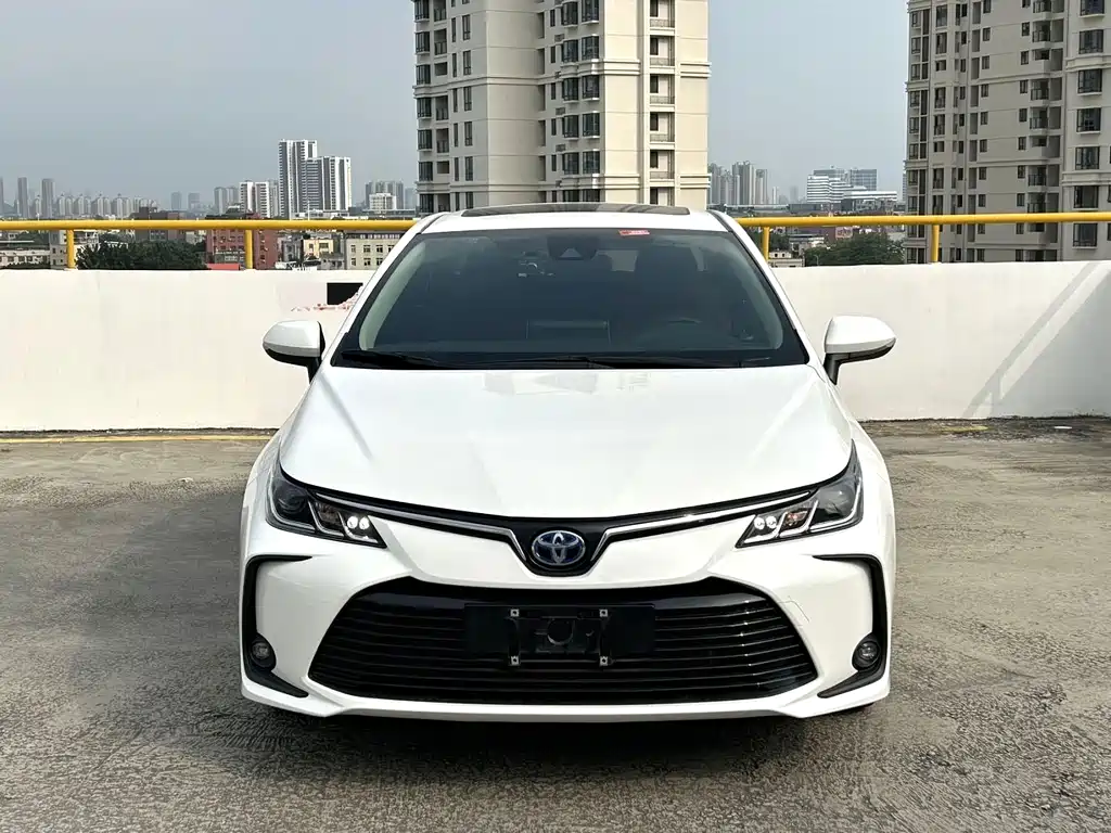 Toyota Corolla — фото 2