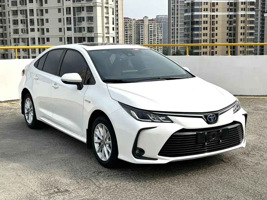 Toyota Corolla — фото 3