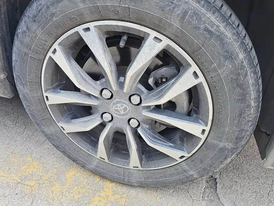 Toyota Yaris L — фото 6