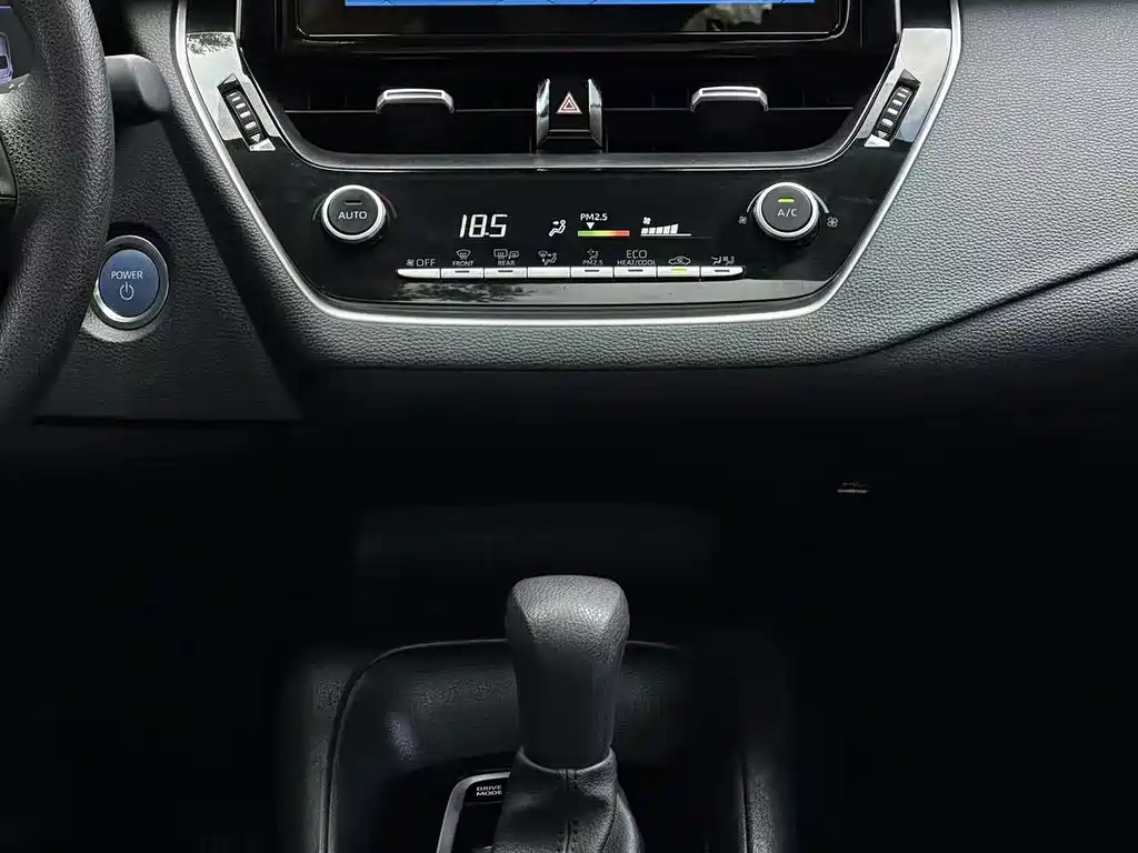 Toyota Corolla — фото 11