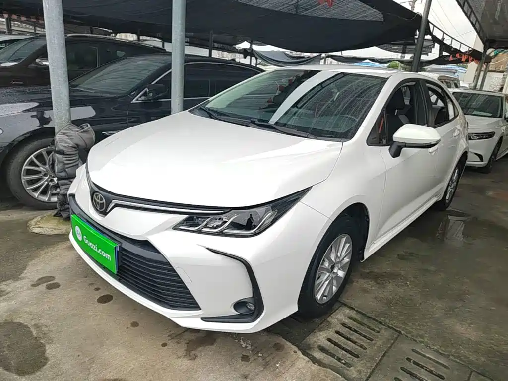 Toyota Corolla — фото 2