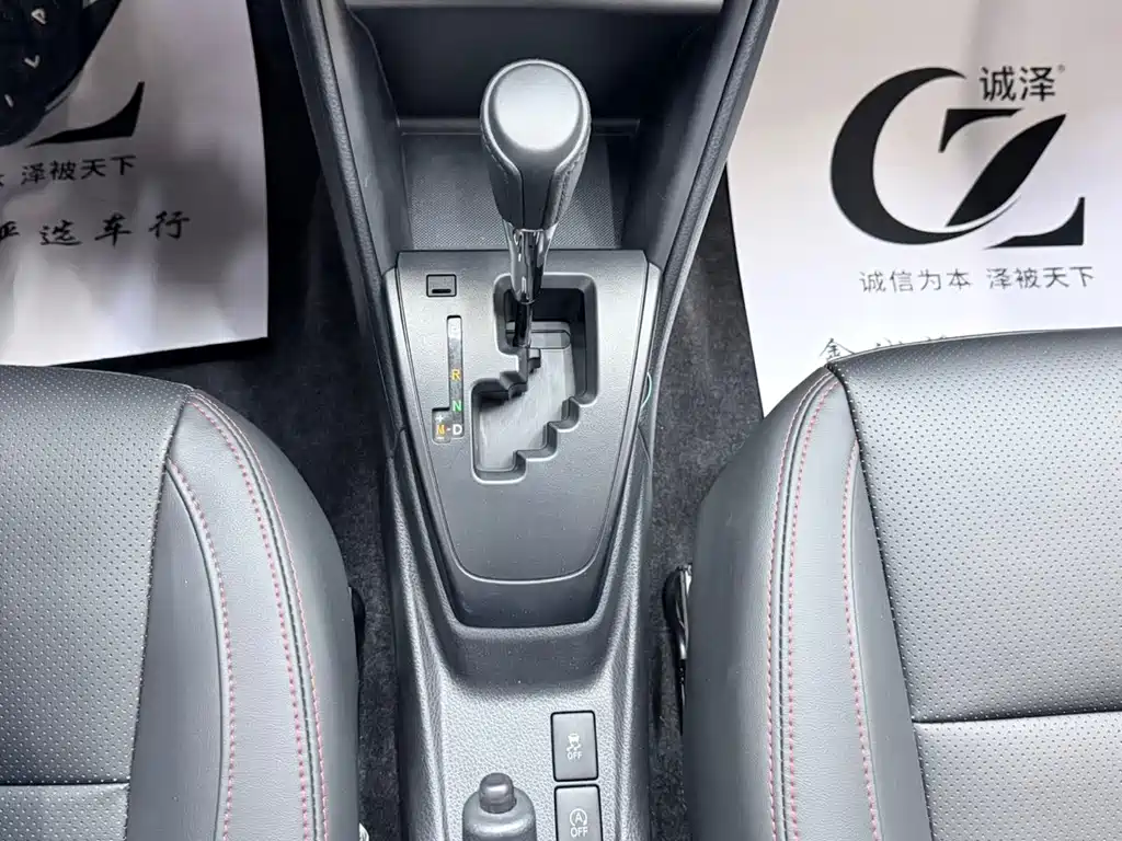 Toyota Yaris L — фото 17