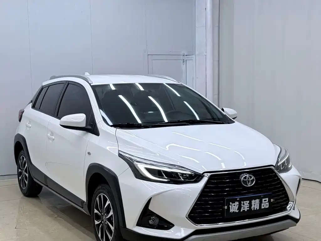 Toyota Yaris L — фото 3