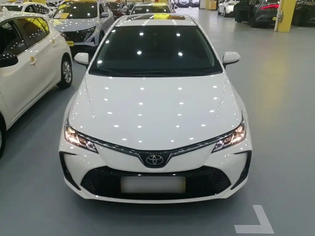 Toyota Corolla — фото 3