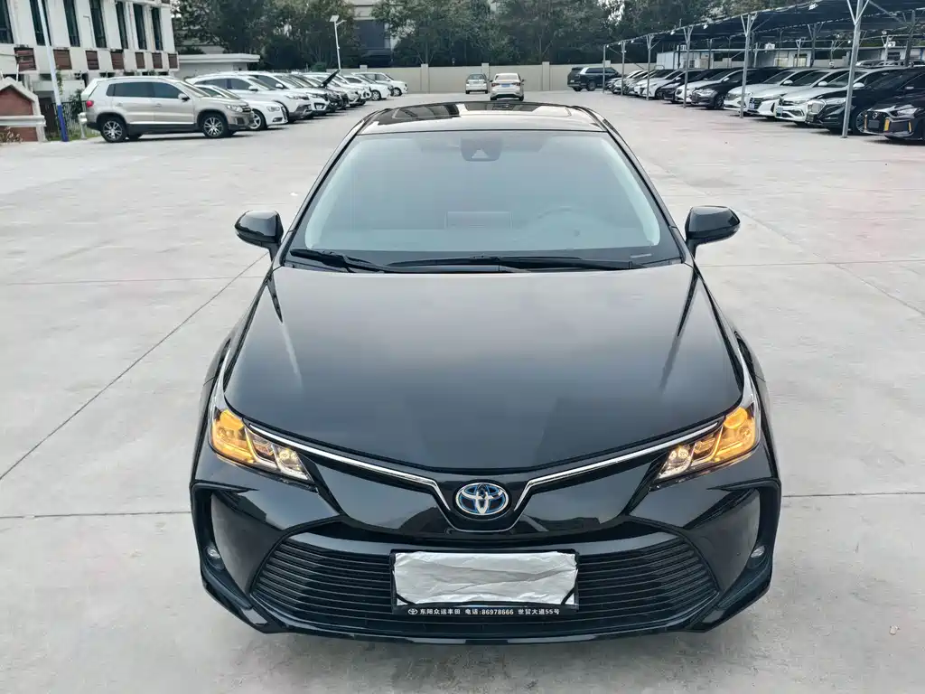 Toyota Corolla — фото 2