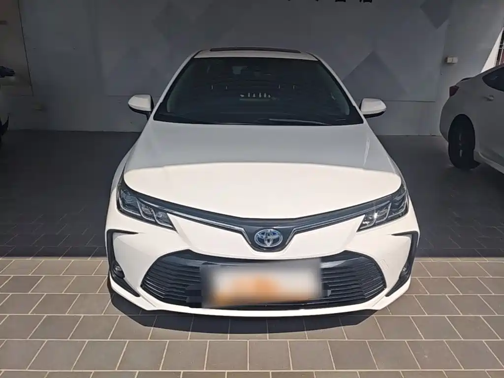 Toyota Corolla — фото 3
