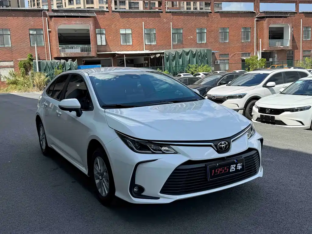 Toyota Corolla — фото 3