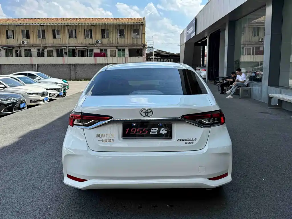 Toyota Corolla — фото 8