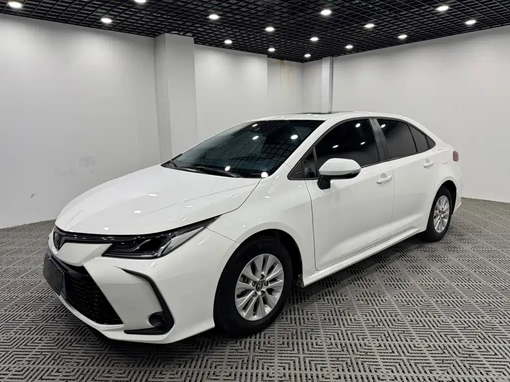 Toyota Corolla — фото 3