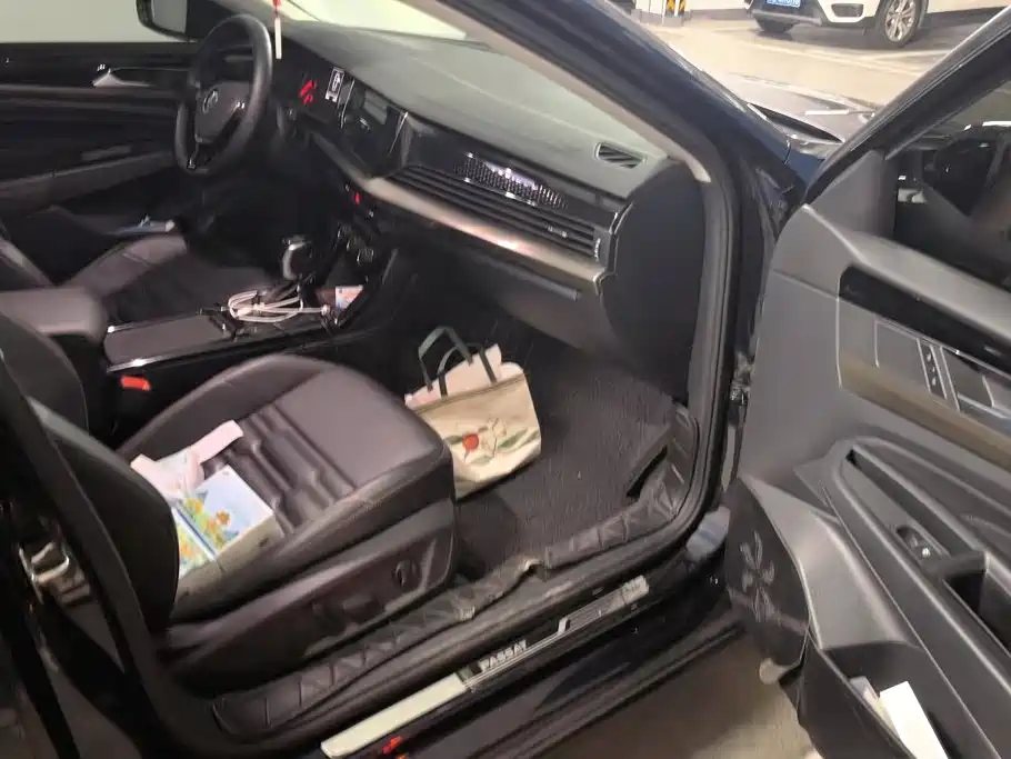 Volkswagen Passat — фото 8