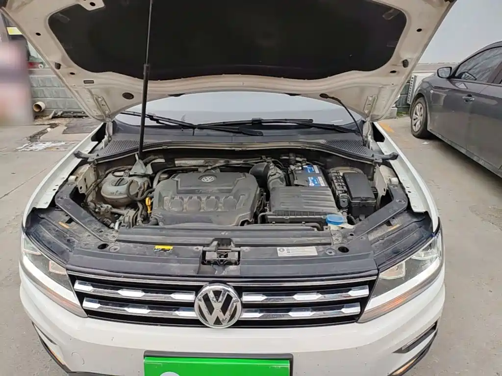 Volkswagen Tiguan L — фото 20