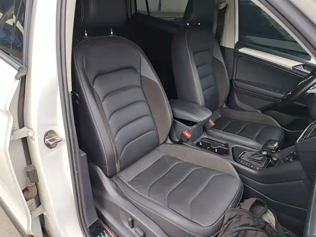 Volkswagen Tiguan L — фото 25