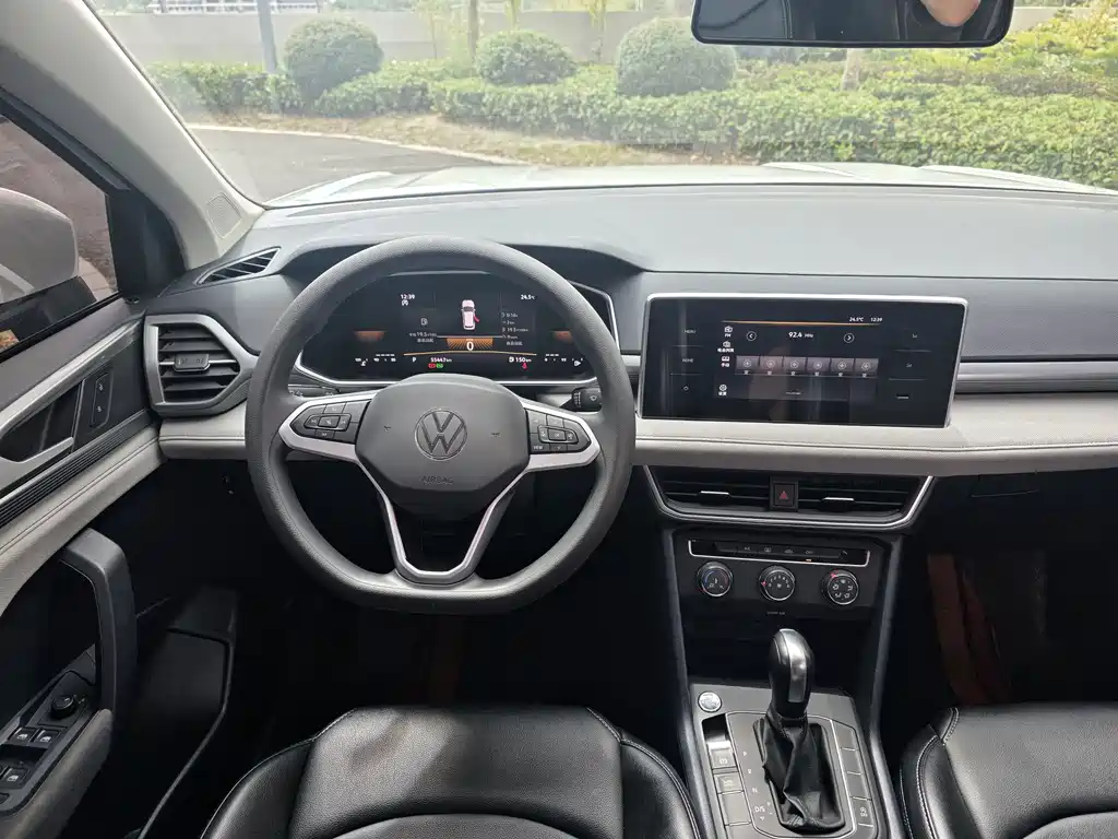 Volkswagen Tharu — фото 8