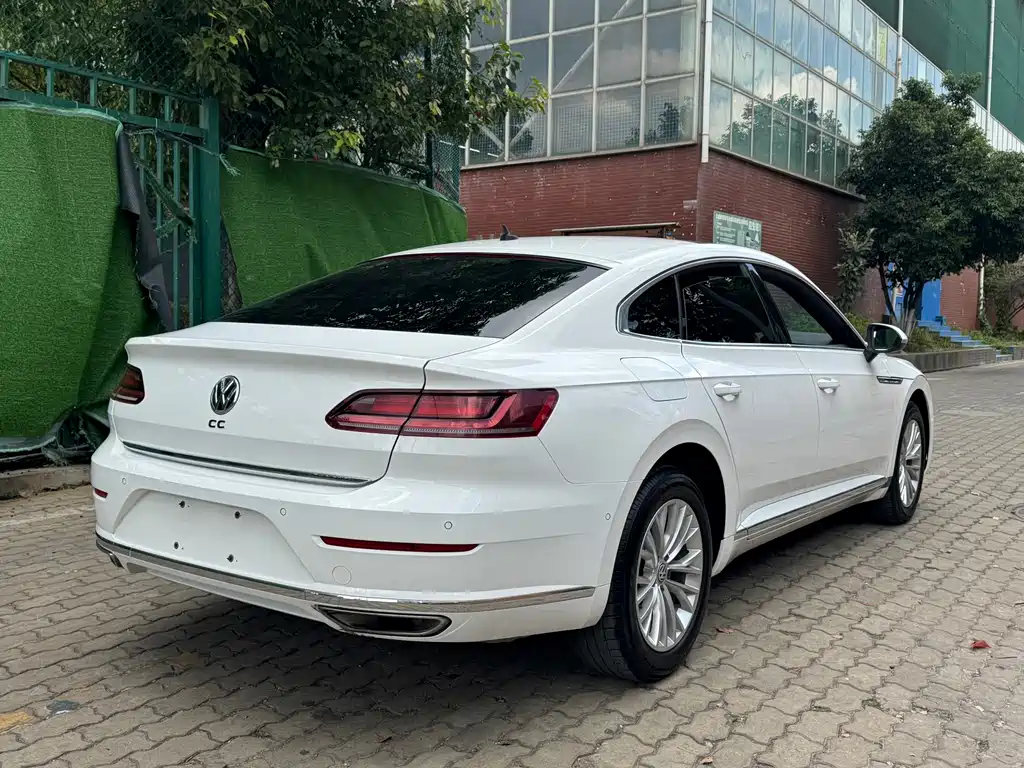 Volkswagen CC — фото 15