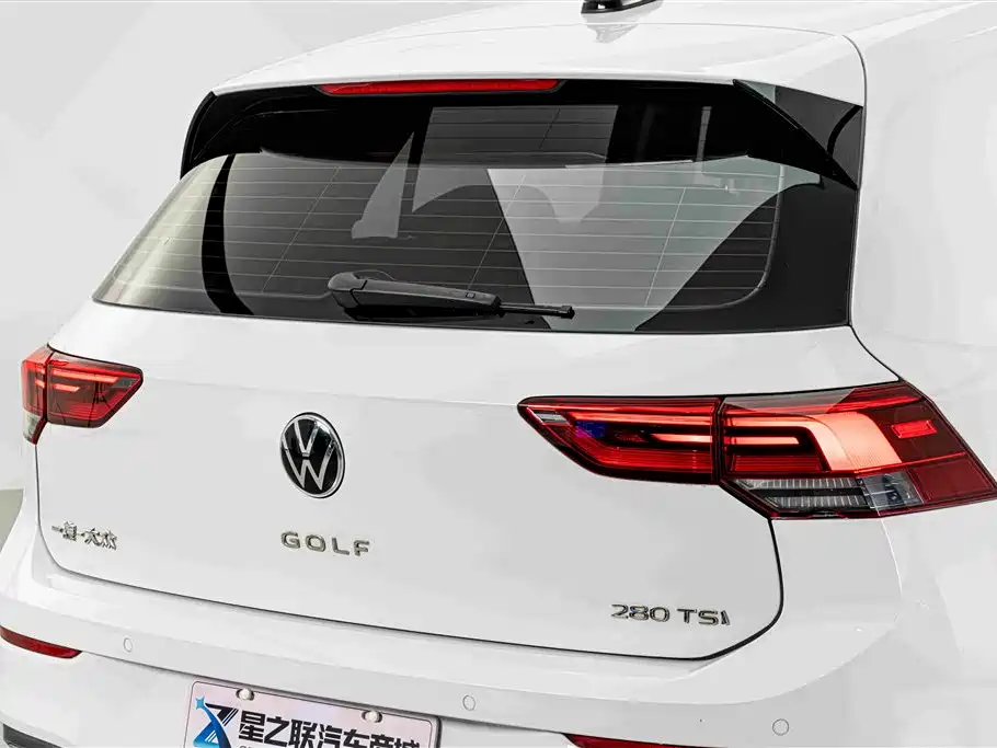 Volkswagen Golf — фото 8