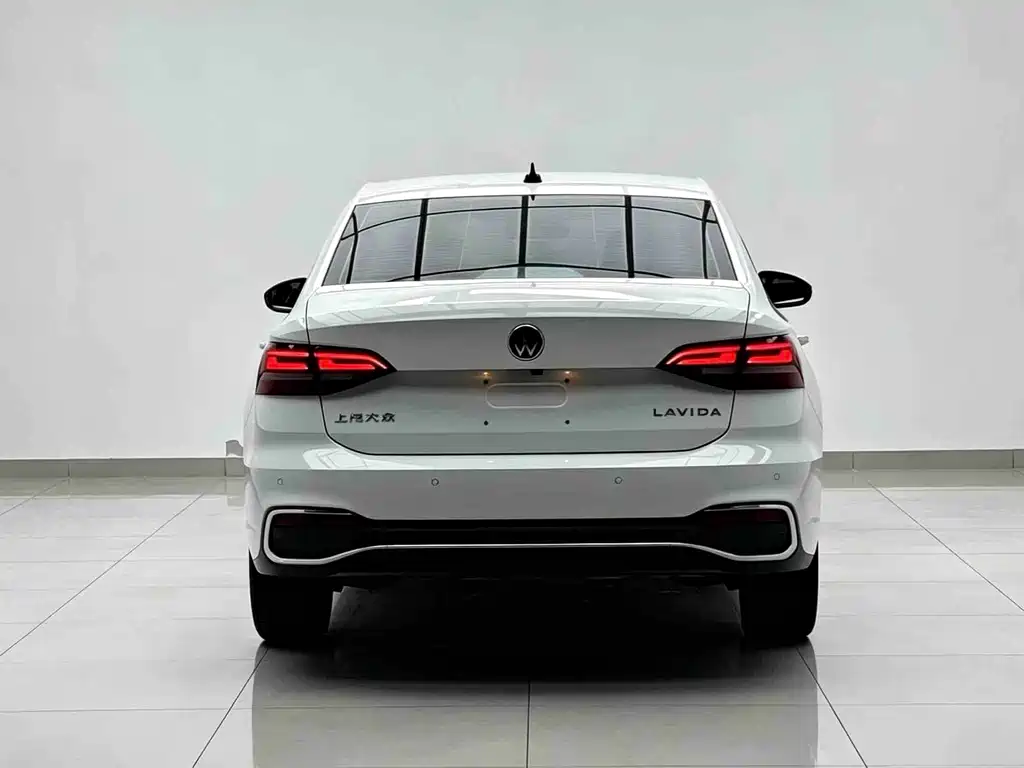 Volkswagen Lavida — фото 5