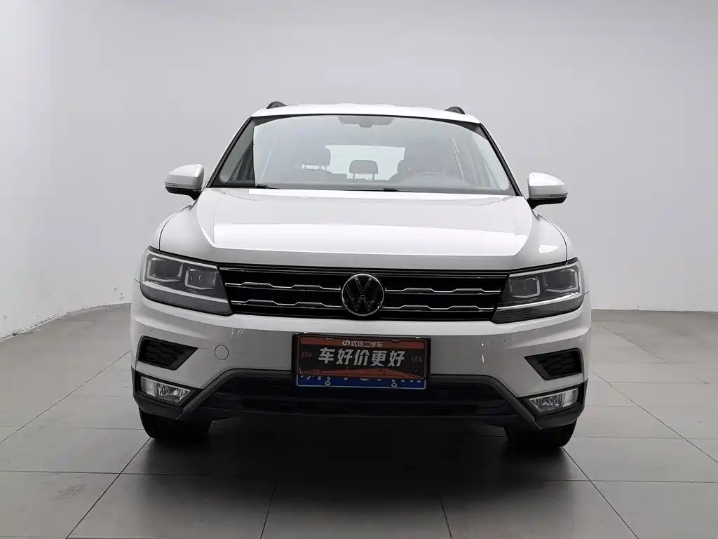 Volkswagen Tiguan L — фото 3