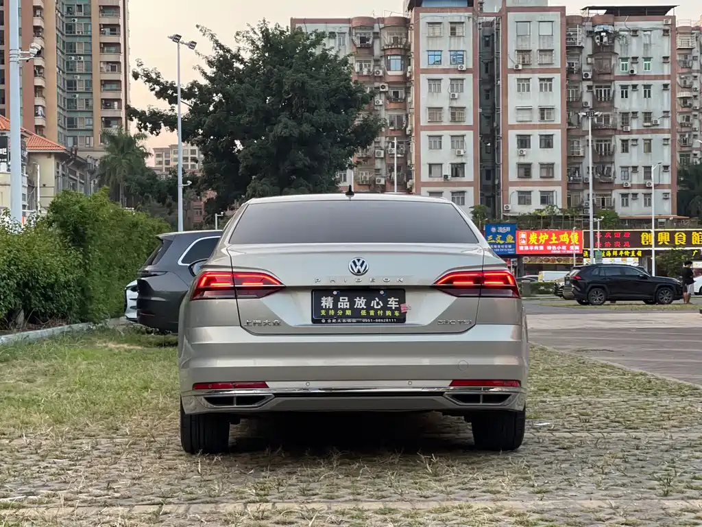 Volkswagen Phideon — фото 19