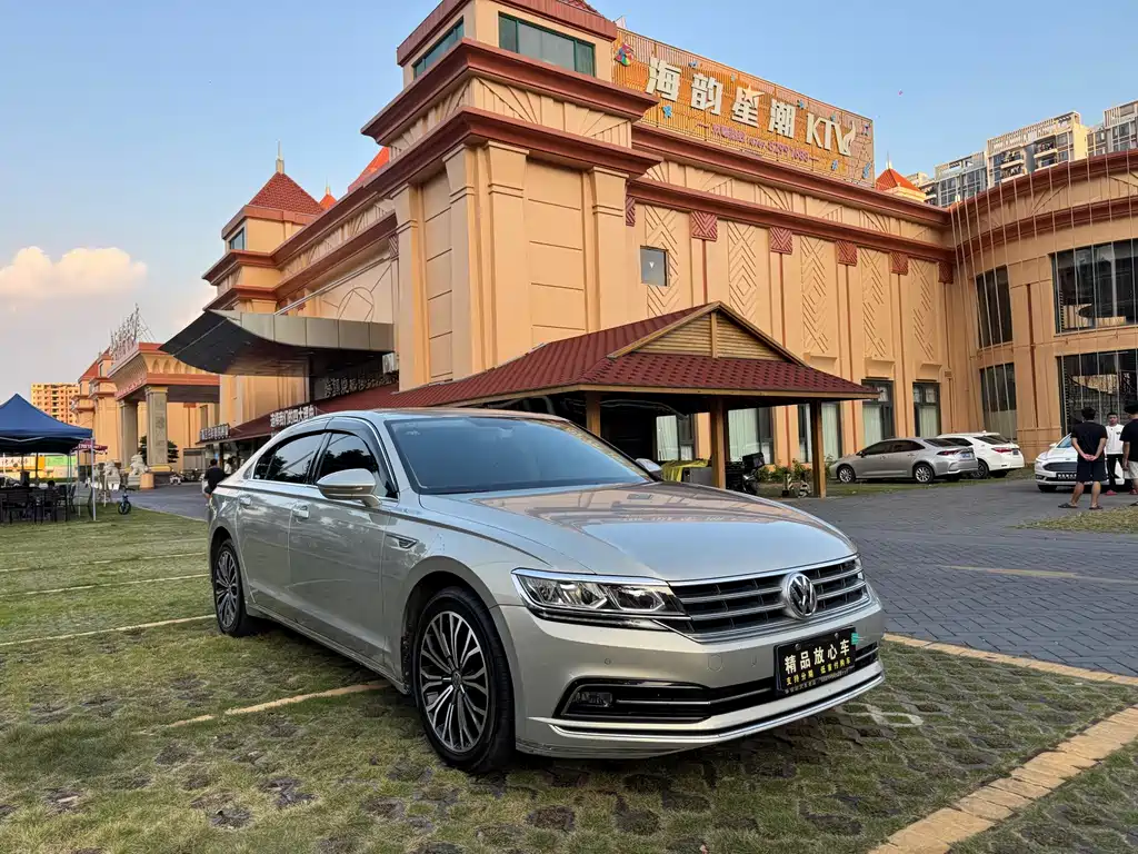 Volkswagen Phideon — фото 3