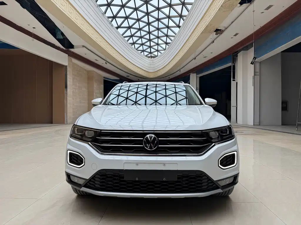 Volkswagen T-Roc — фото 2