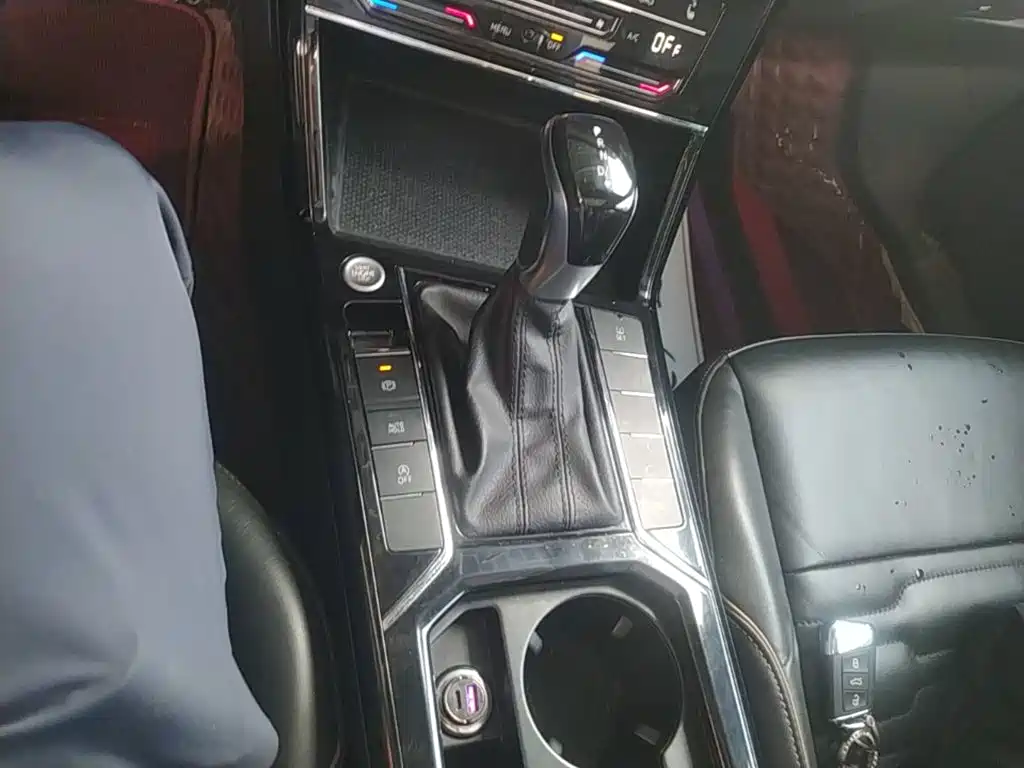 Volkswagen Passat — фото 14