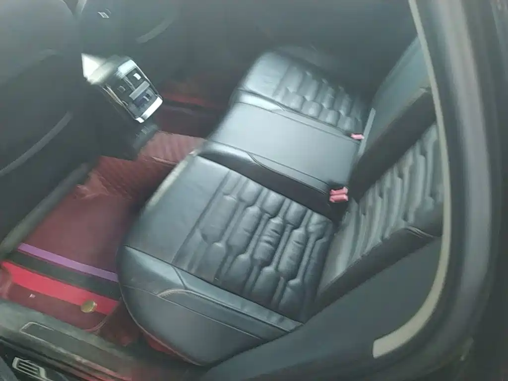 Volkswagen Passat — фото 17