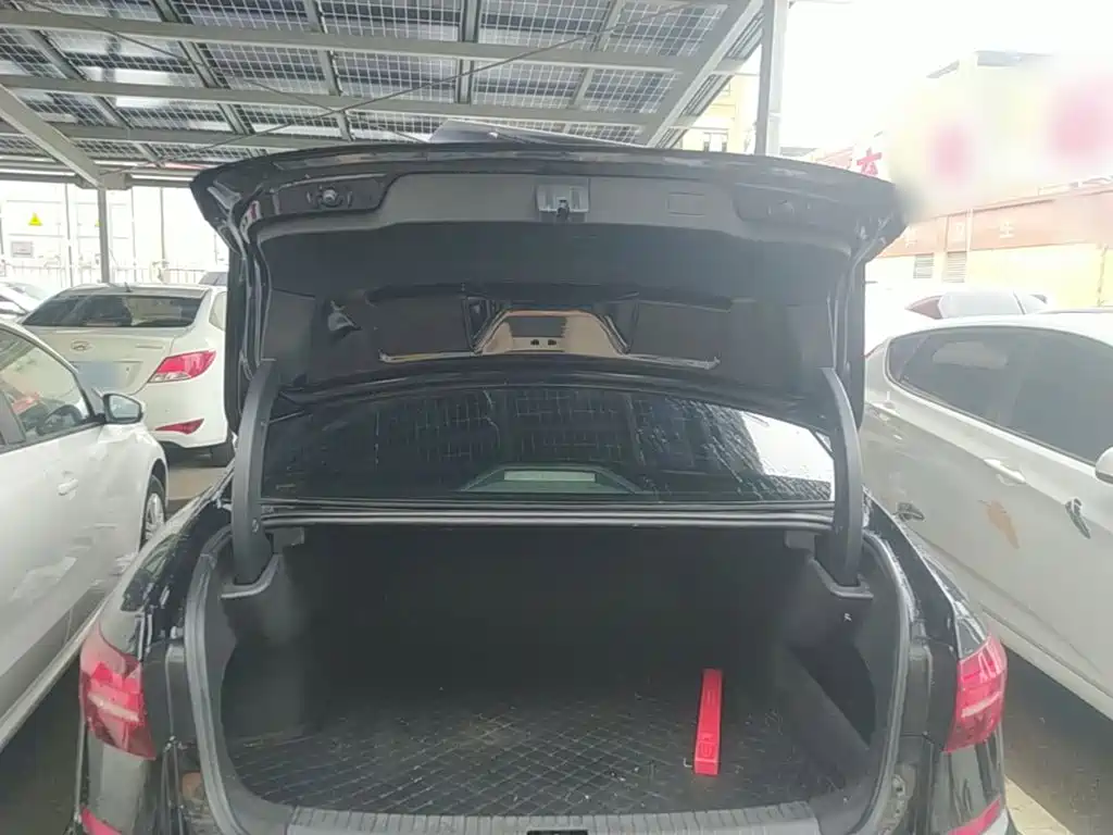 Volkswagen Passat — фото 19