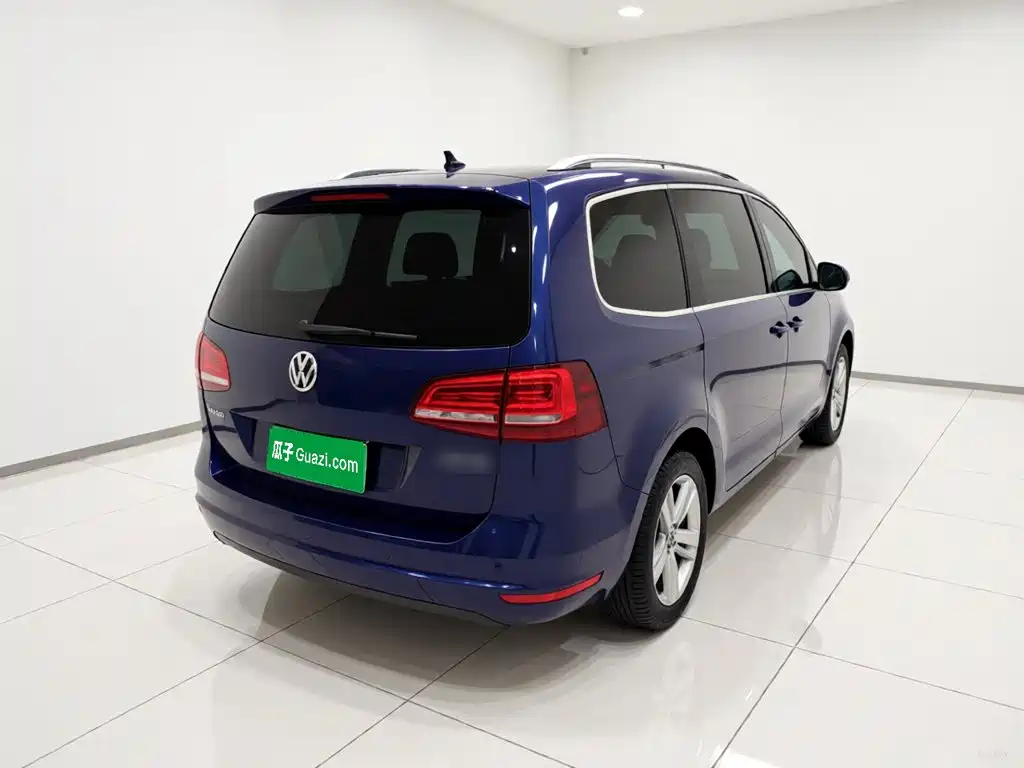 Volkswagen Sharan — фото 6