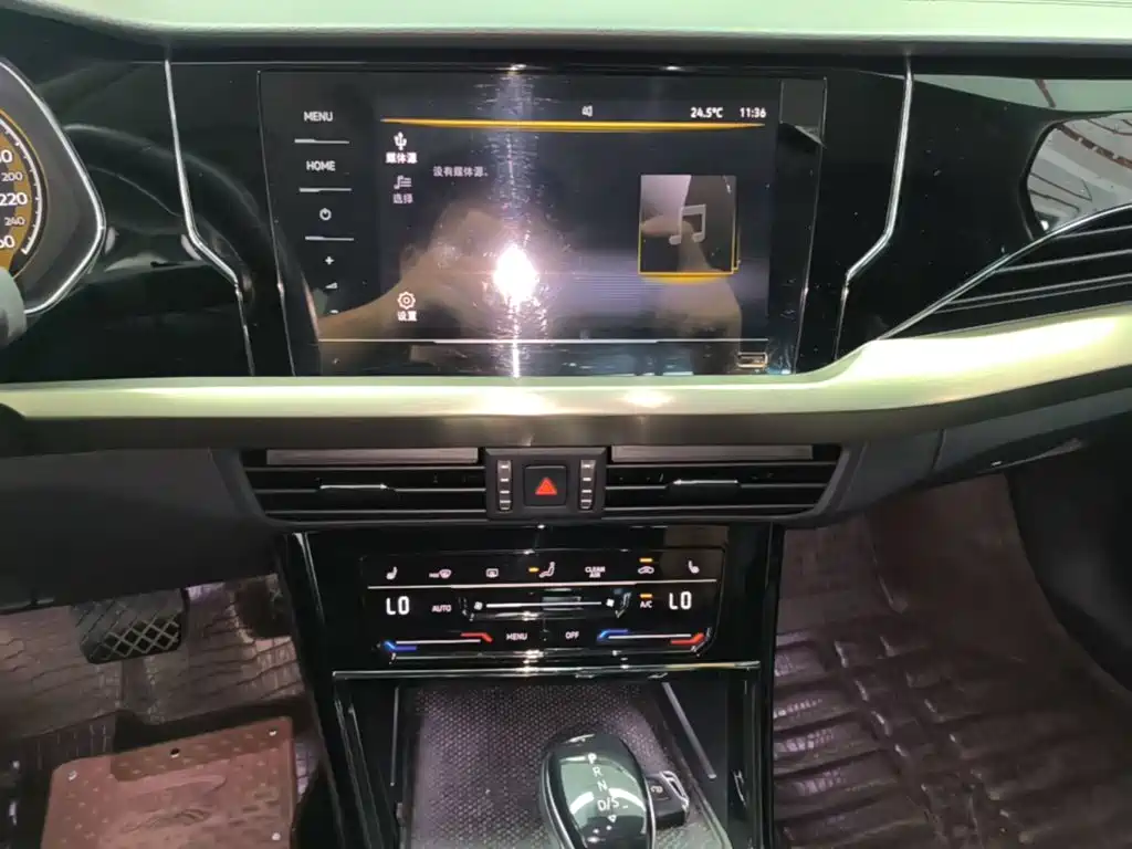 Volkswagen Passat — фото 13