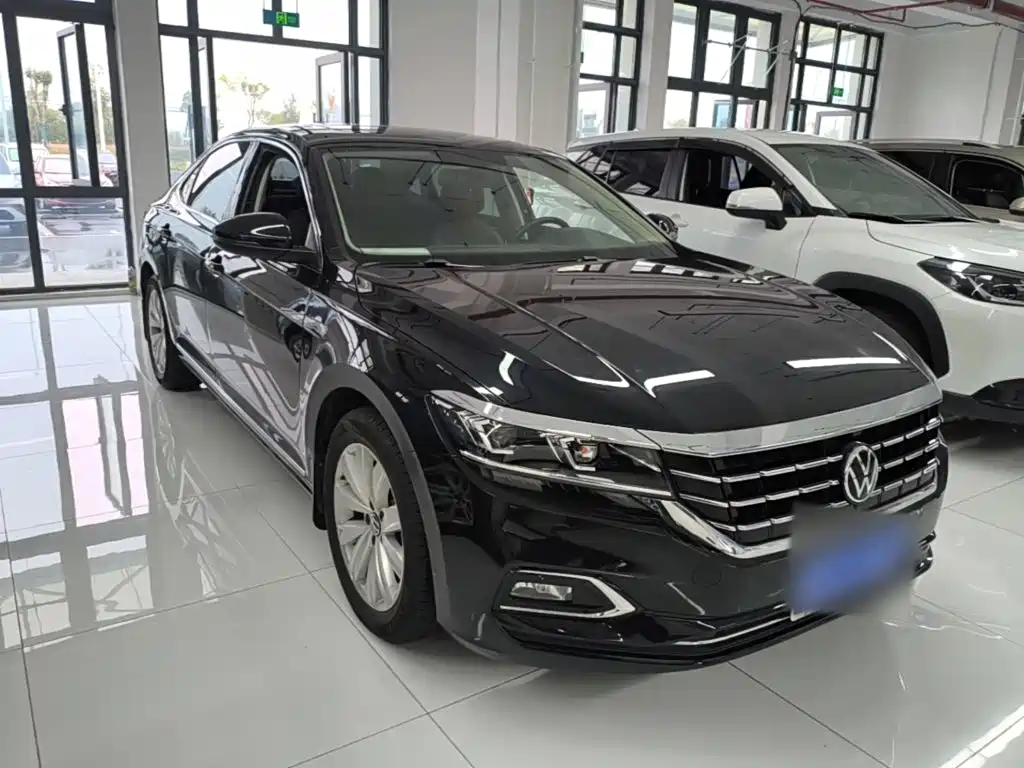 Volkswagen Passat — фото 4
