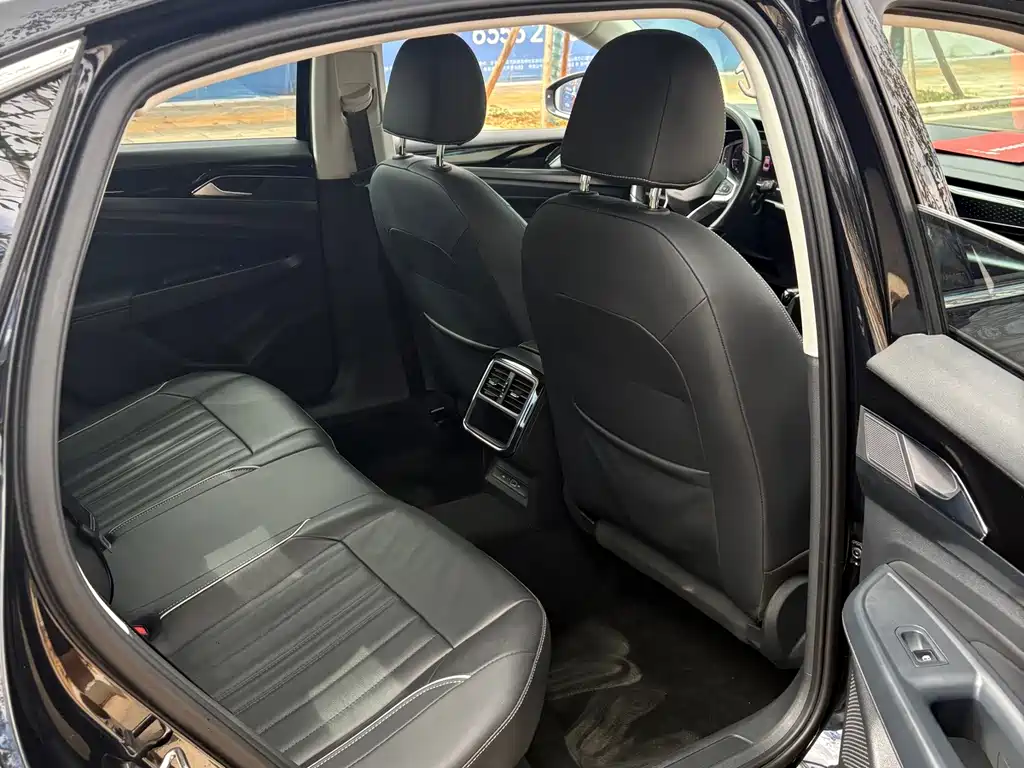 Volkswagen Passat — фото 9