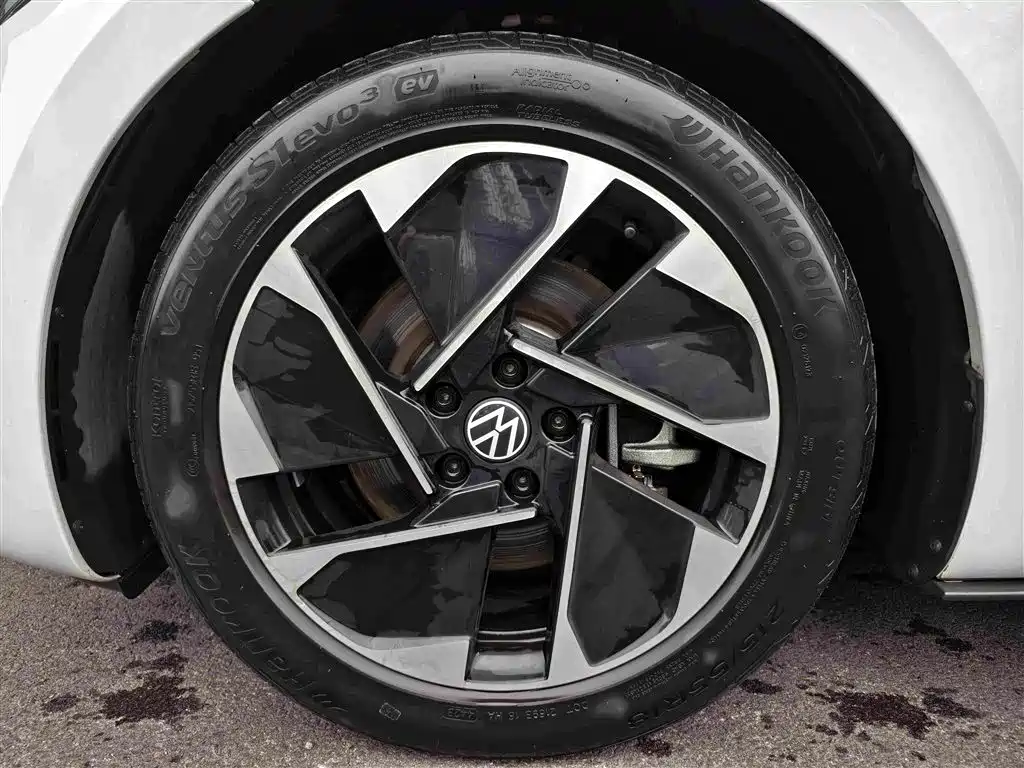 Volkswagen ID.3 — фото 4