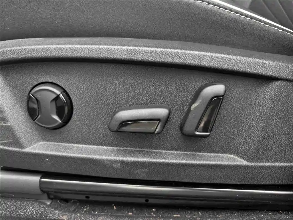 Volkswagen ID.3 — фото 6