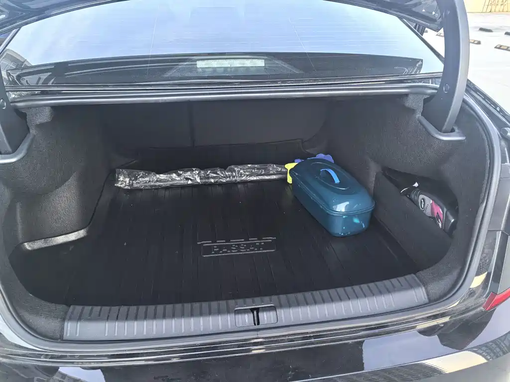 Volkswagen Passat — фото 15