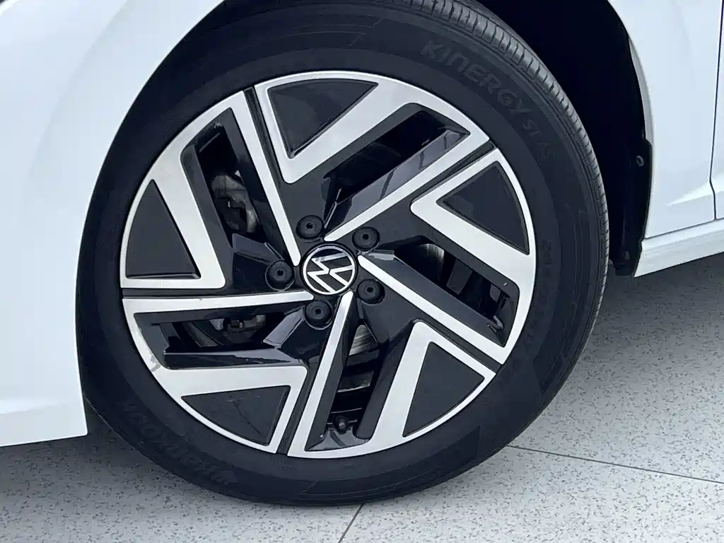 Volkswagen Sagitar — фото 5