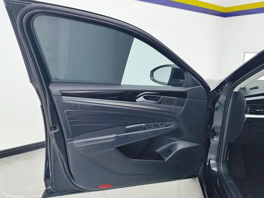 Volkswagen Passat — фото 7