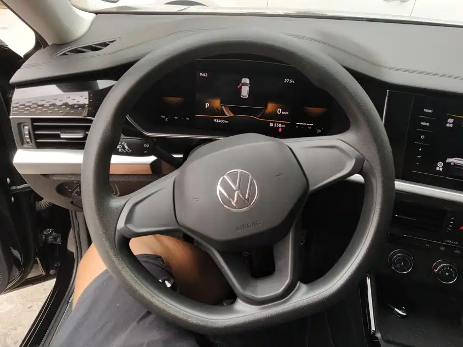 Volkswagen Passat — фото 15